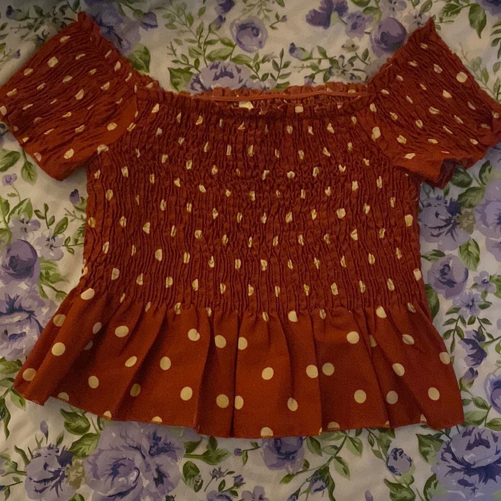 it’s a beautiful red and white crop top.